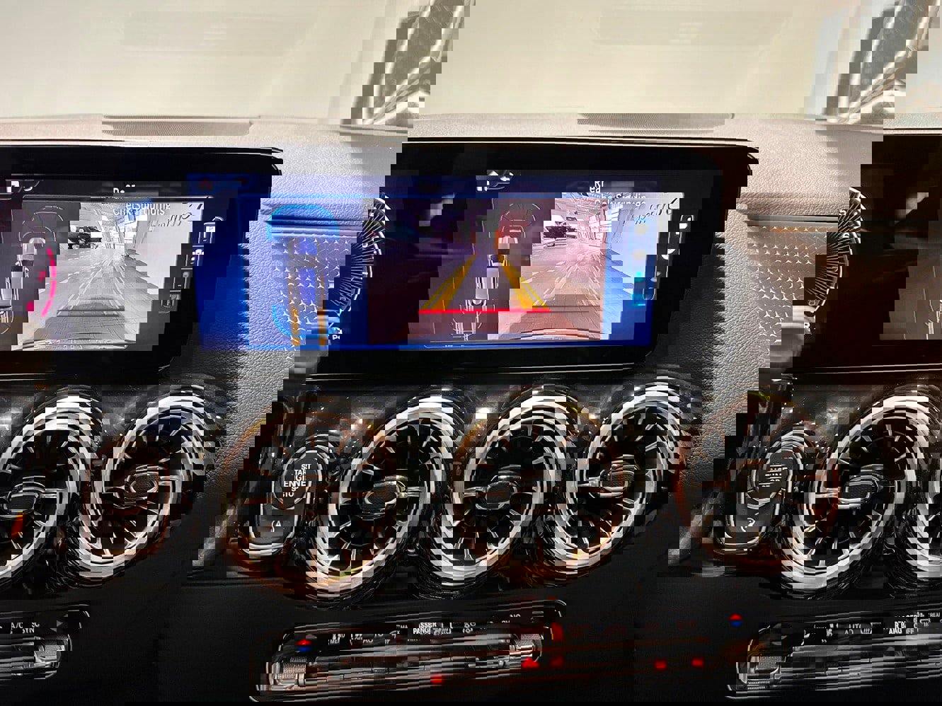 Used 2025 Mercedes-Benz GLA 250 4MATIC image 23