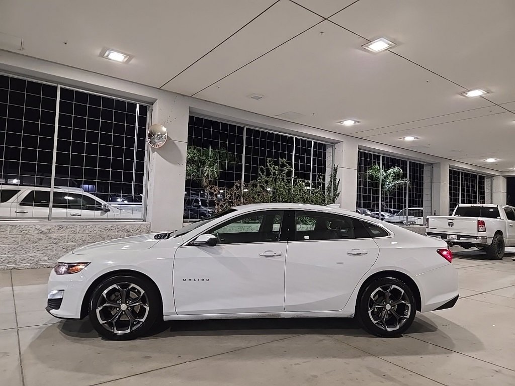 Used 2023 Chevrolet Malibu LT image 9