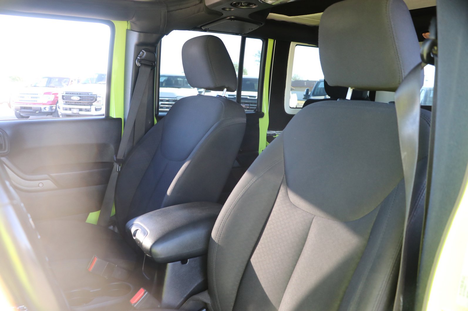 Used 2017 Jeep Wrangler Unlimited Sport w/ Connectivity Group image 12