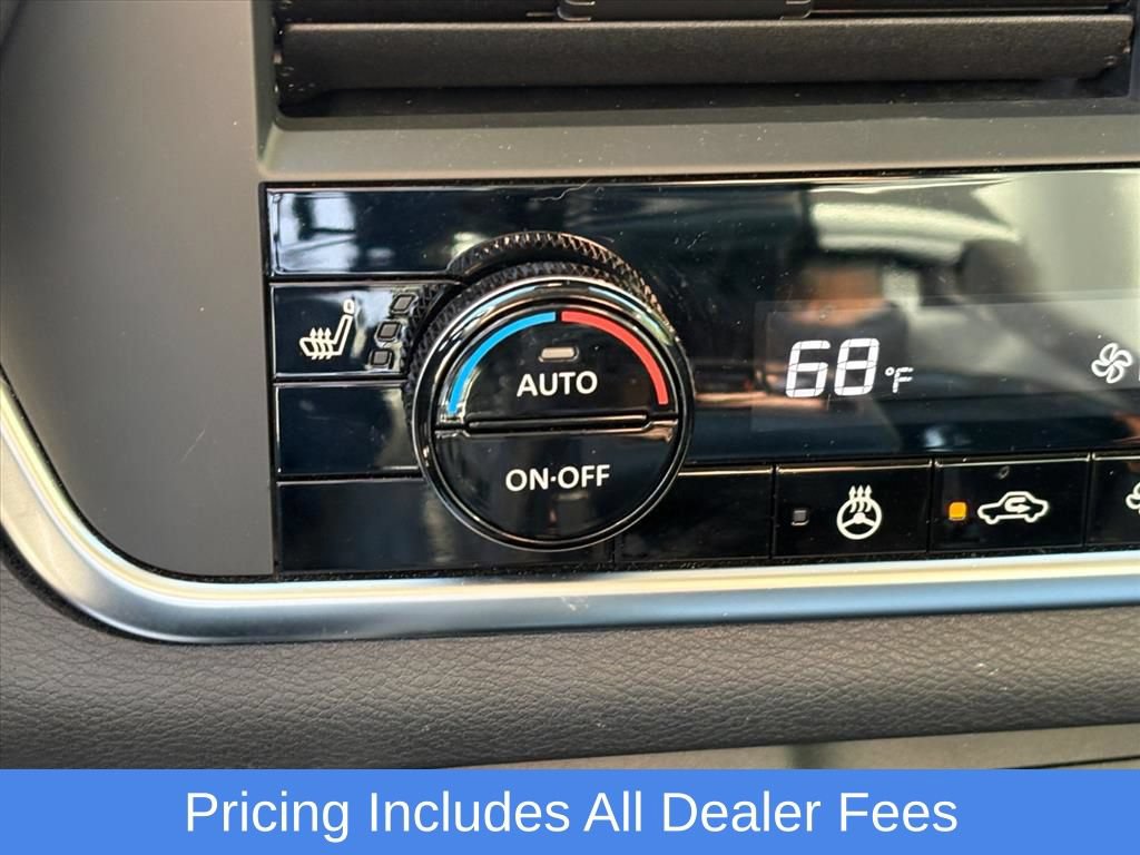 Used 2026 Nissan Rogue SV w/ SV Premium Package AWD/4WD image 12