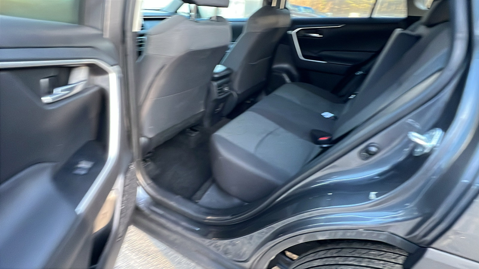 Used 2023 Toyota RAV4 XLE image 24