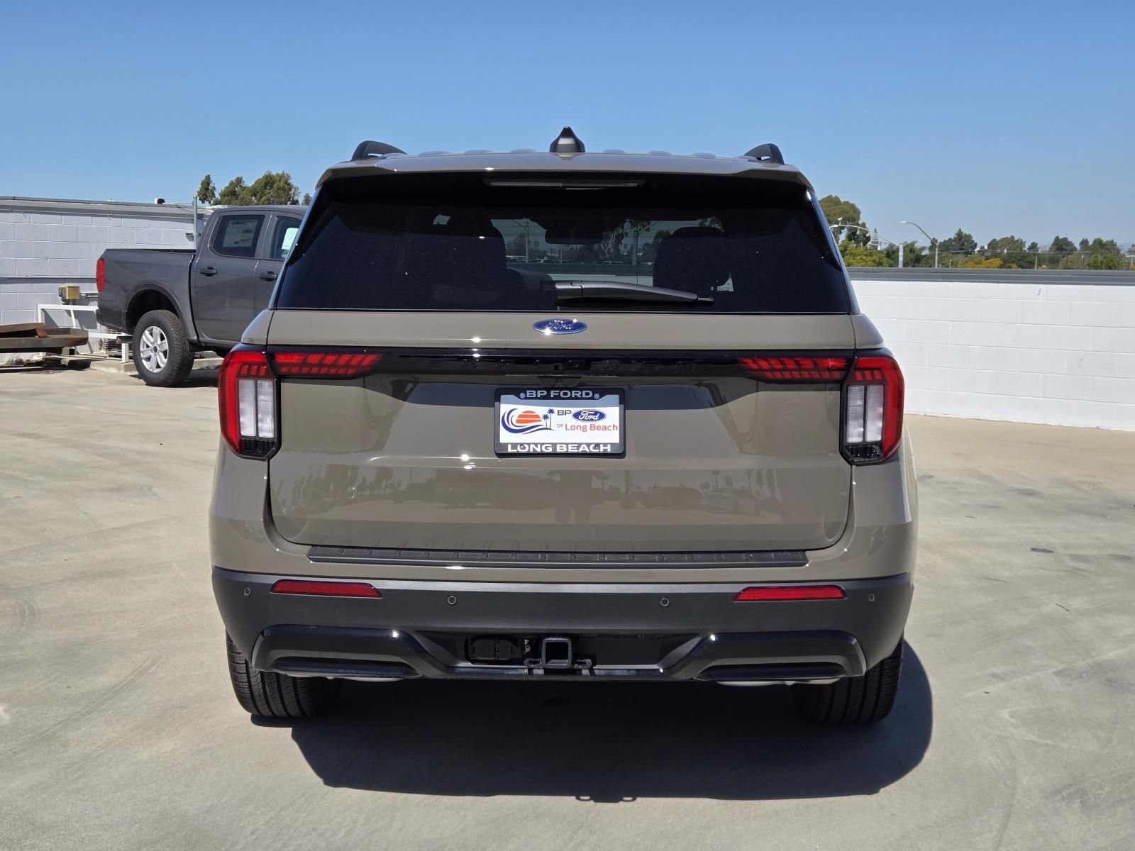 New 2026 Ford Explorer ST-Line w/ ST-Line Street Pack image 5