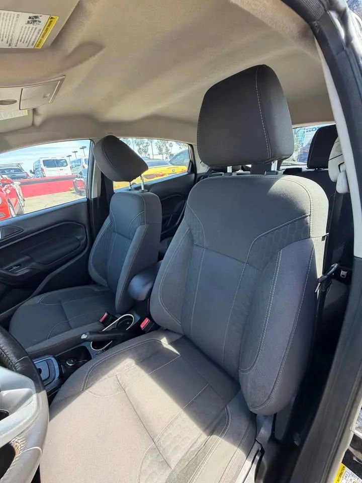 Used 2014 Ford Fiesta SE w/ Equipment Group 201A image 7