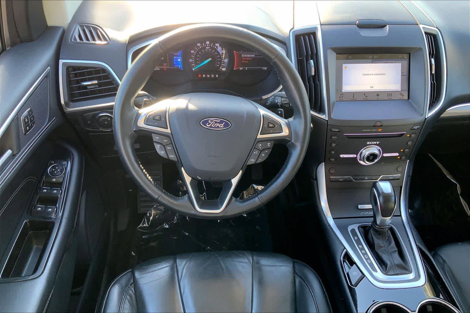 Used 2017 Ford Edge Titanium w/ Technology Package FWD image 6