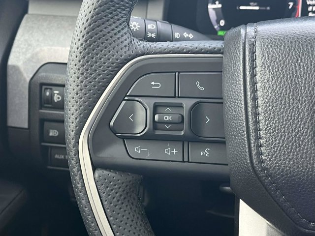 Used 2025 Toyota Tacoma 4x4 Double Cab Hybrid image 28