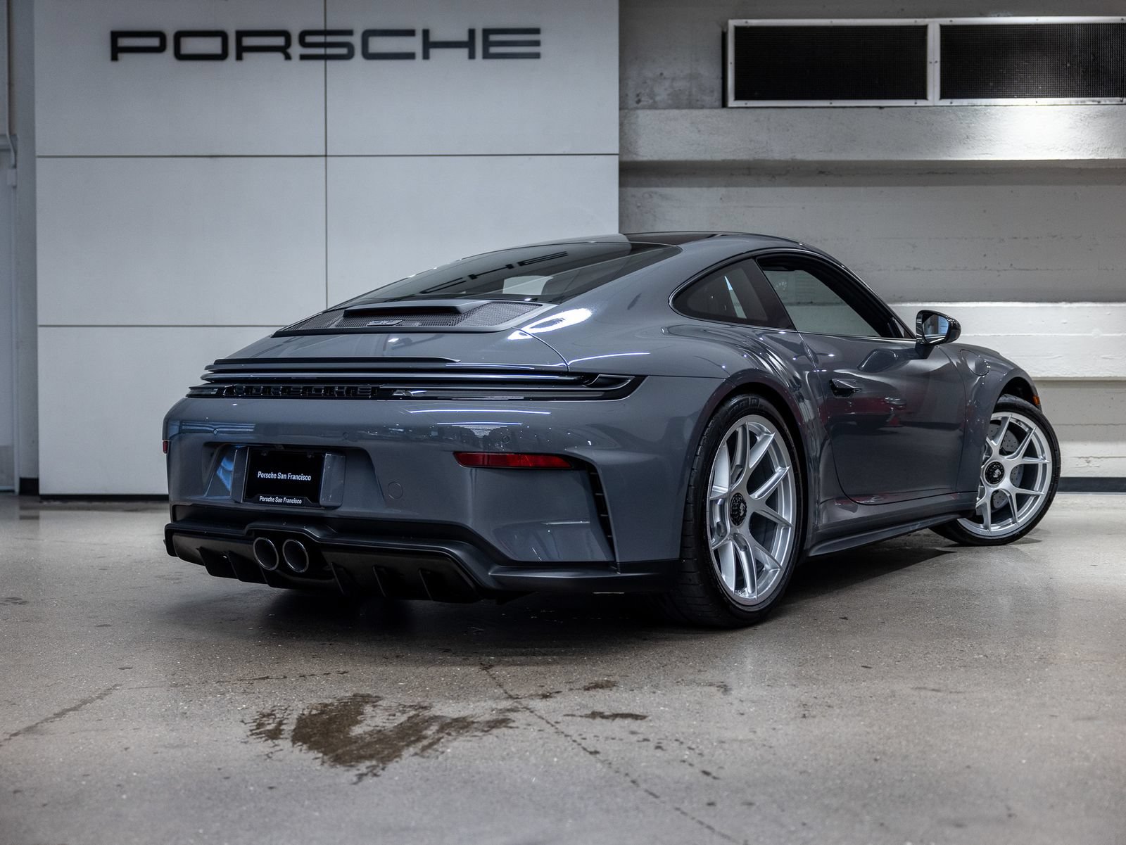 Certified 2025 Porsche 911 GT3 RWD image 8