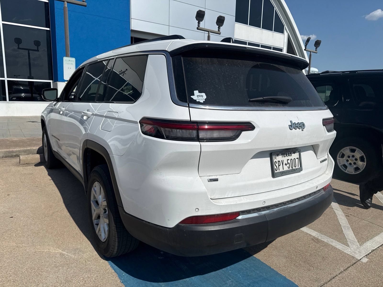 Used 2023 Jeep Grand Cherokee L Limited RWD image 7