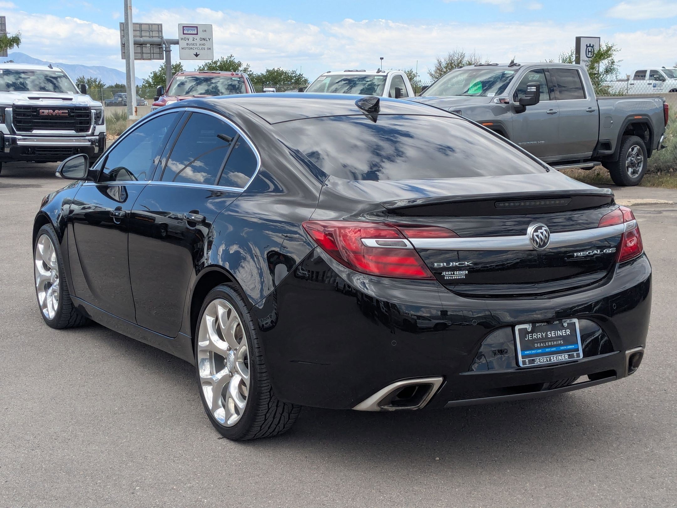 Used 2016 Buick Regal GS w/ Driver Confidence Package #2 FWD image 3