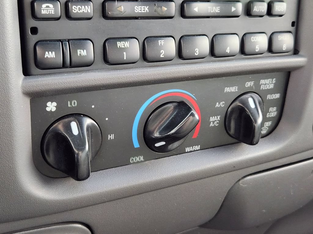 Used 2001 Ford F150 XLT AWD/4WD image 22