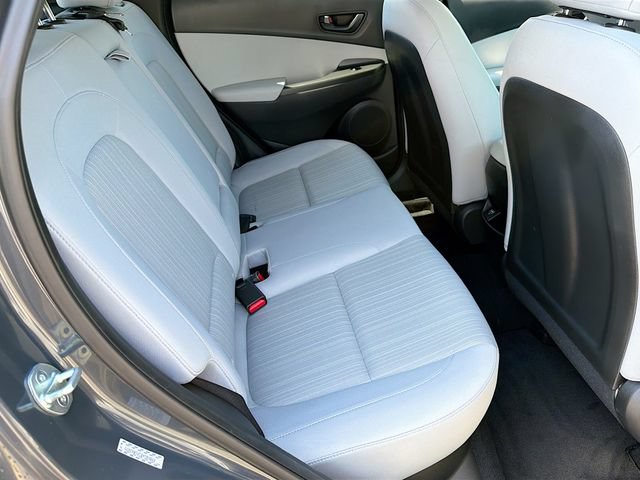 Used 2023 Hyundai Kona SEL AWD/4WD image 25