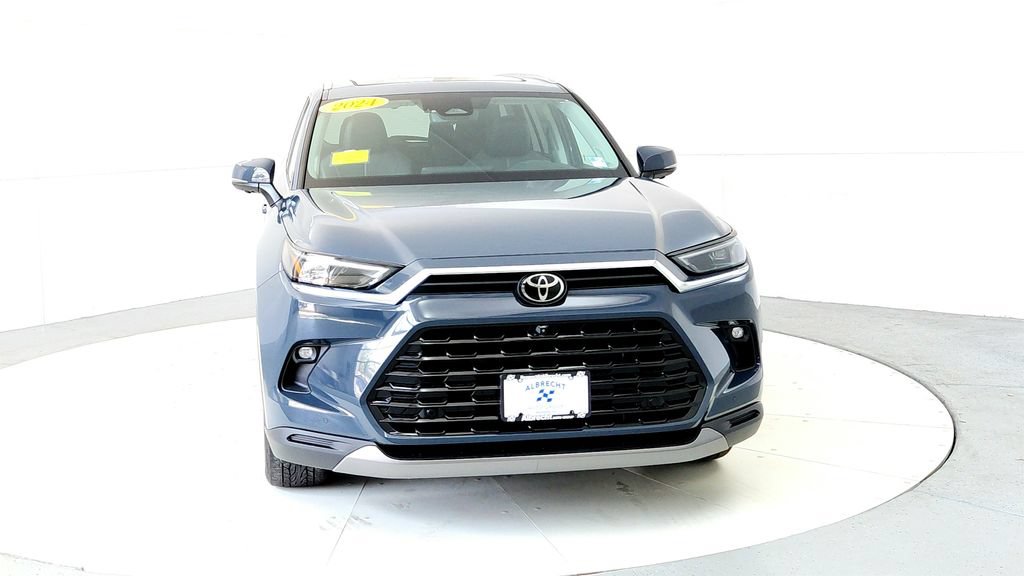 Certified 2024 Toyota Grand Highlander AWD image 8