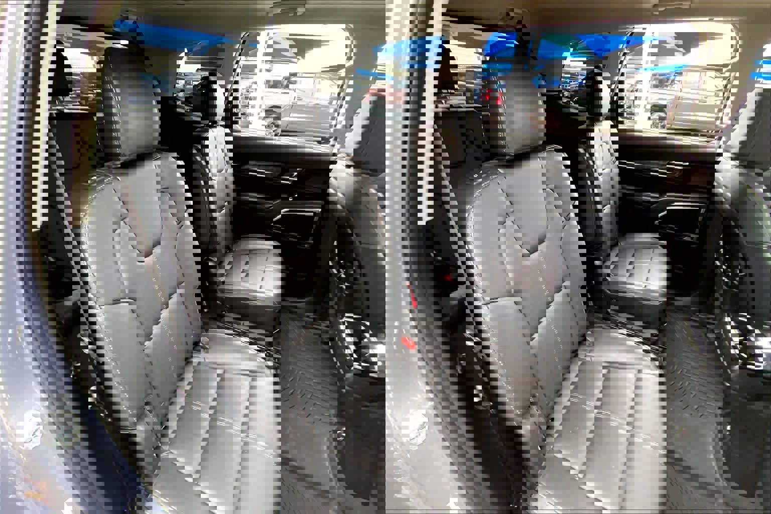 Used 2024 Kia Telluride EX w/ EX Captain's Chair Package image 20