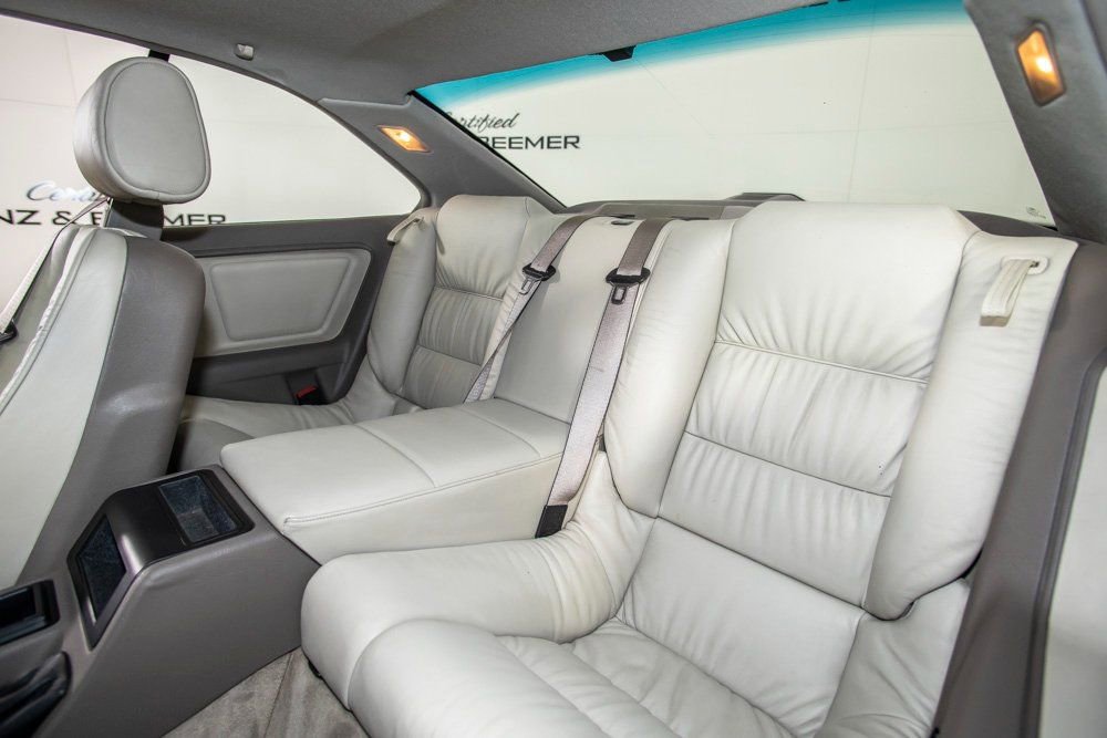 Used 1993 BMW 850Ci image 13