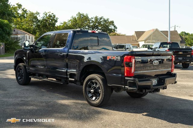 Used 2023 Ford F250 Lariat w/ Sport Appearance Package image 9