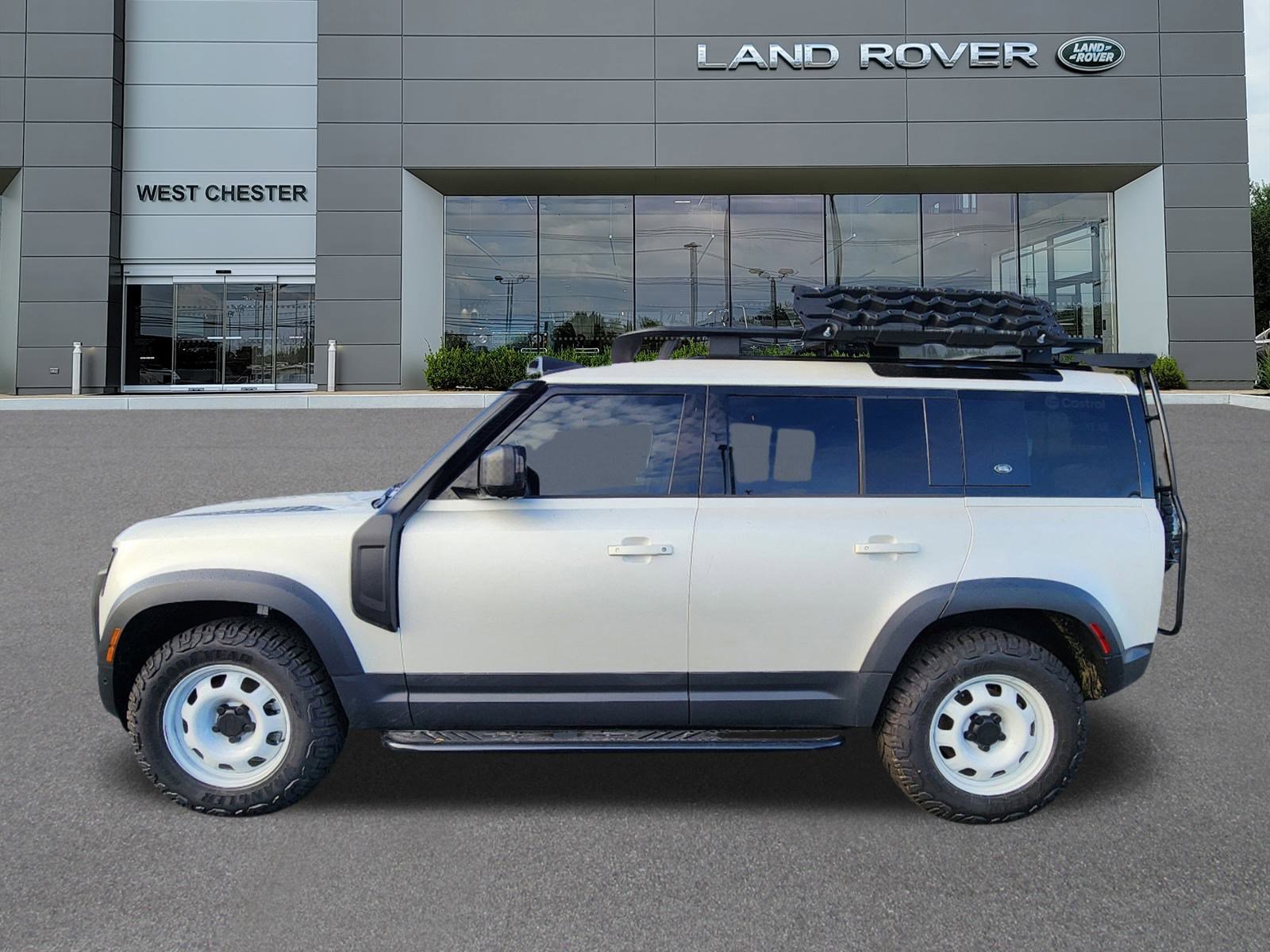 Used 2024 Land Rover Defender 110 S AWD/4WD image 3