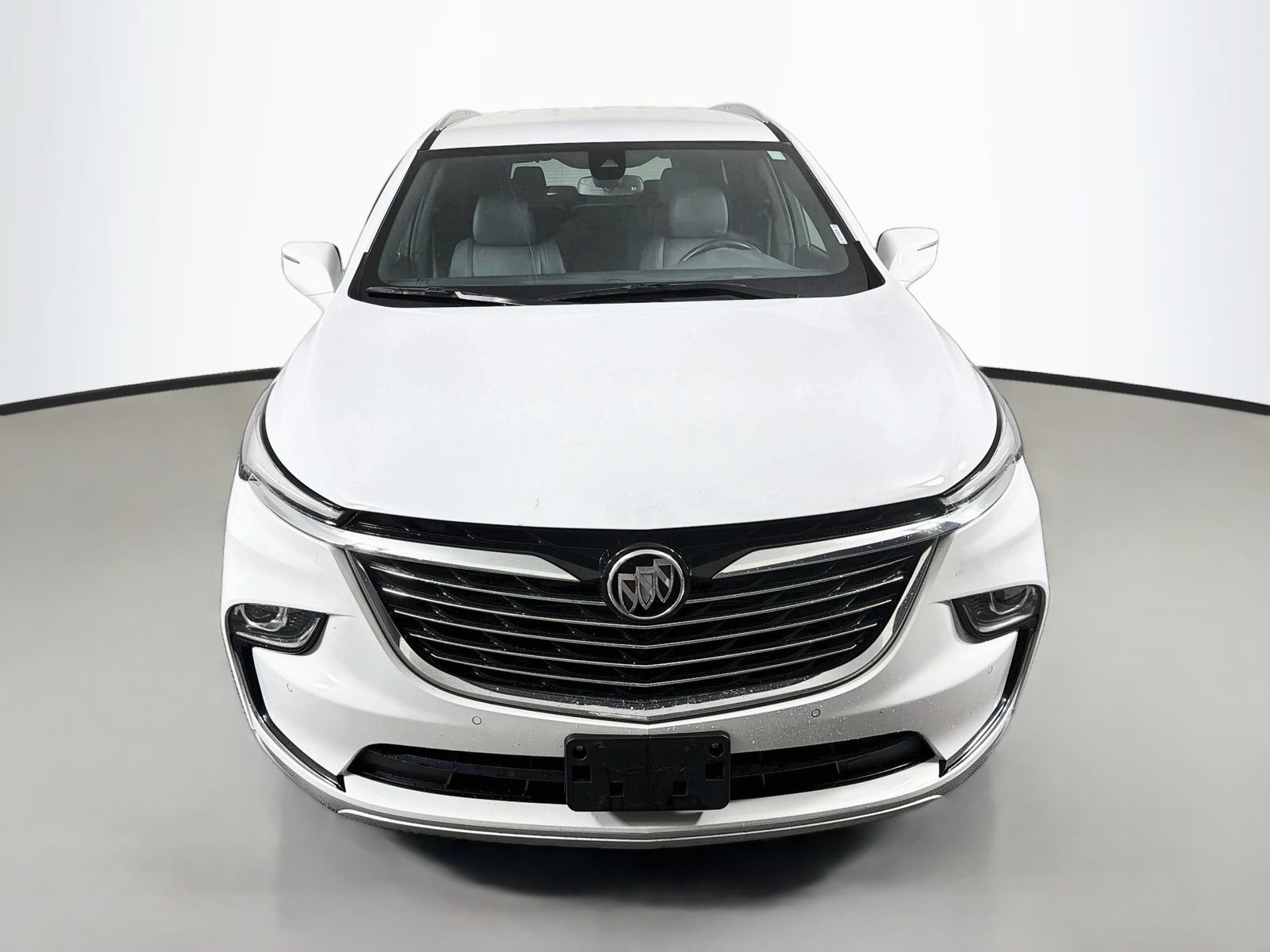 Used 2024 Buick Enclave Essence FWD image 2