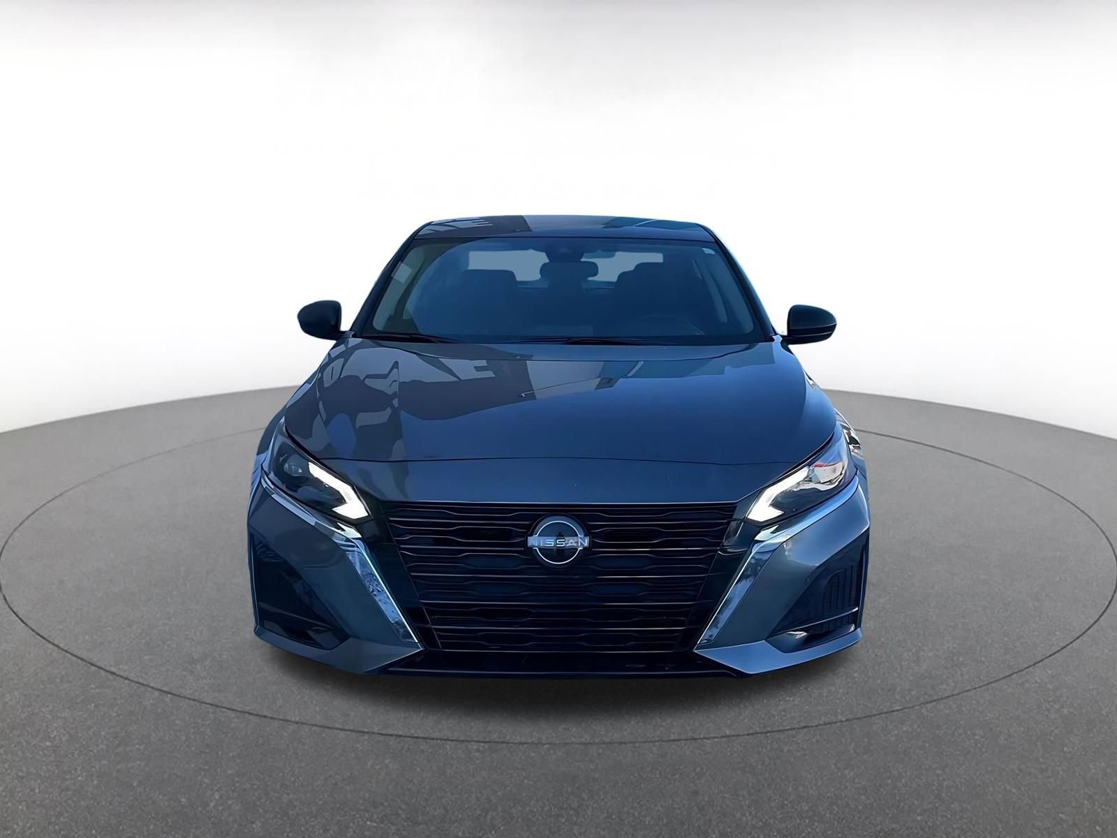 Used 2025 Nissan Altima 2.5 SV image 4