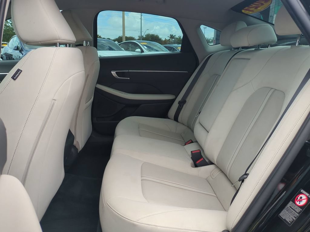 Used 2021 Hyundai Sonata SEL w/ Preferred Accessory Package FWD image 14