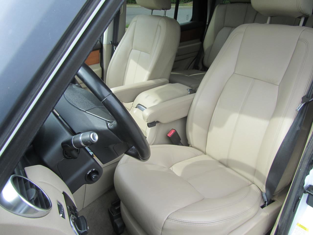 Used 2012 Land Rover LR4 HSE LUX AWD/4WD image 18
