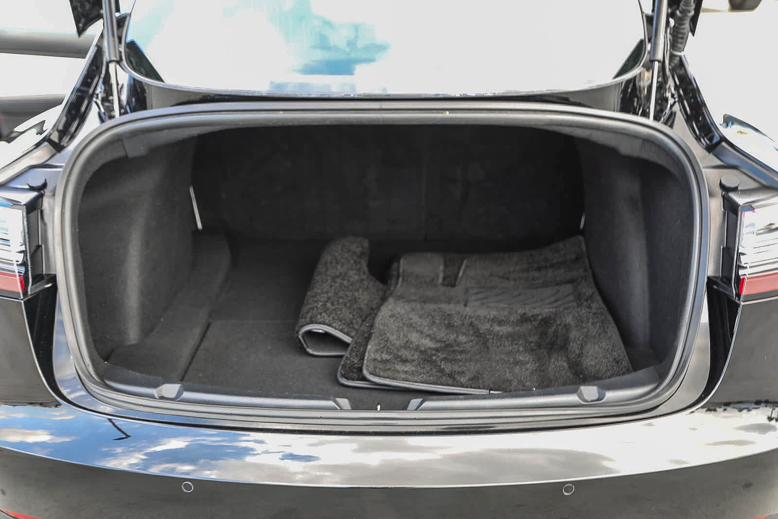 Used 2020 Tesla Model 3 Standard Range RWD image 27