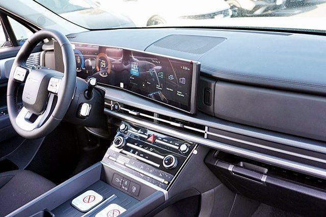 New 2026 Hyundai Santa Fe SE FWD image 12