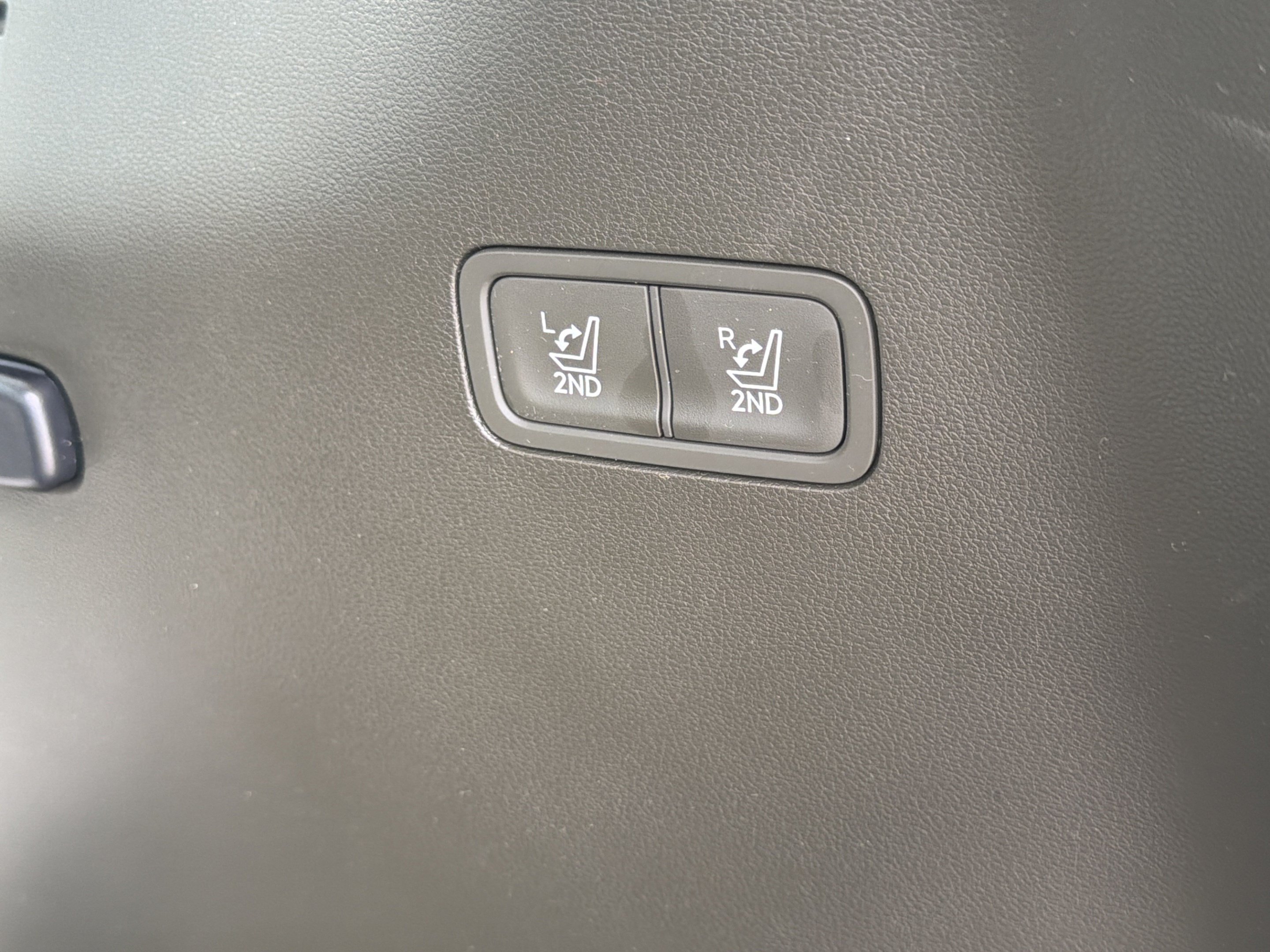 Certified 2024 Hyundai Santa Fe Calligraphy AWD/4WD image 36