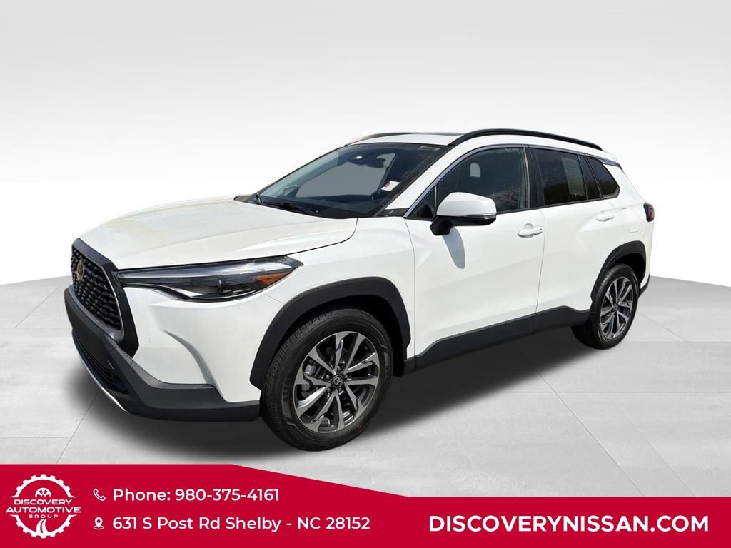 Used 2023 Toyota Corolla Cross XLE w/ Convenience Package image 1