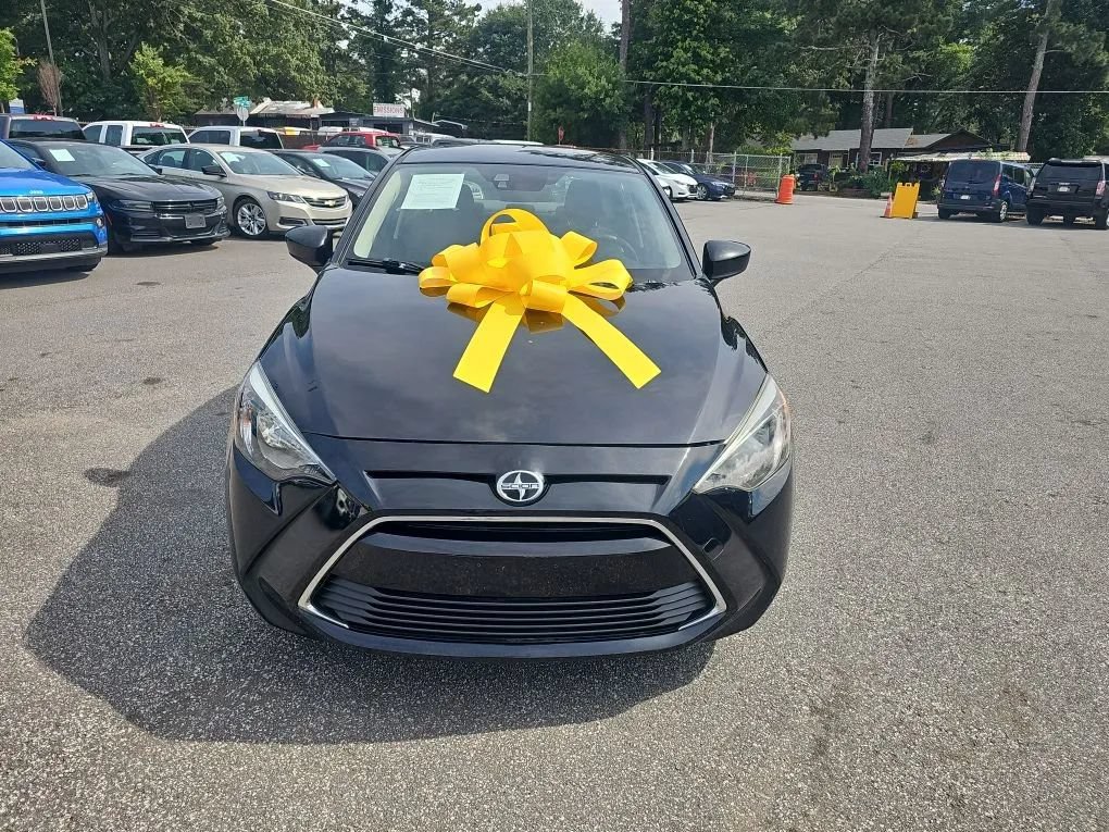 Used 2016 Scion iA FWD image 8