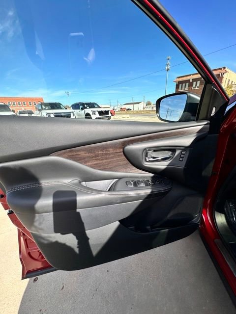 Certified 2024 Nissan Murano Platinum w/ Cargo Package AWD/4WD image 22