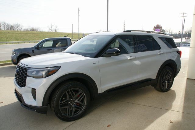 New 2026 Ford Explorer ST-Line w/ ST-Line Street Pack image 5
