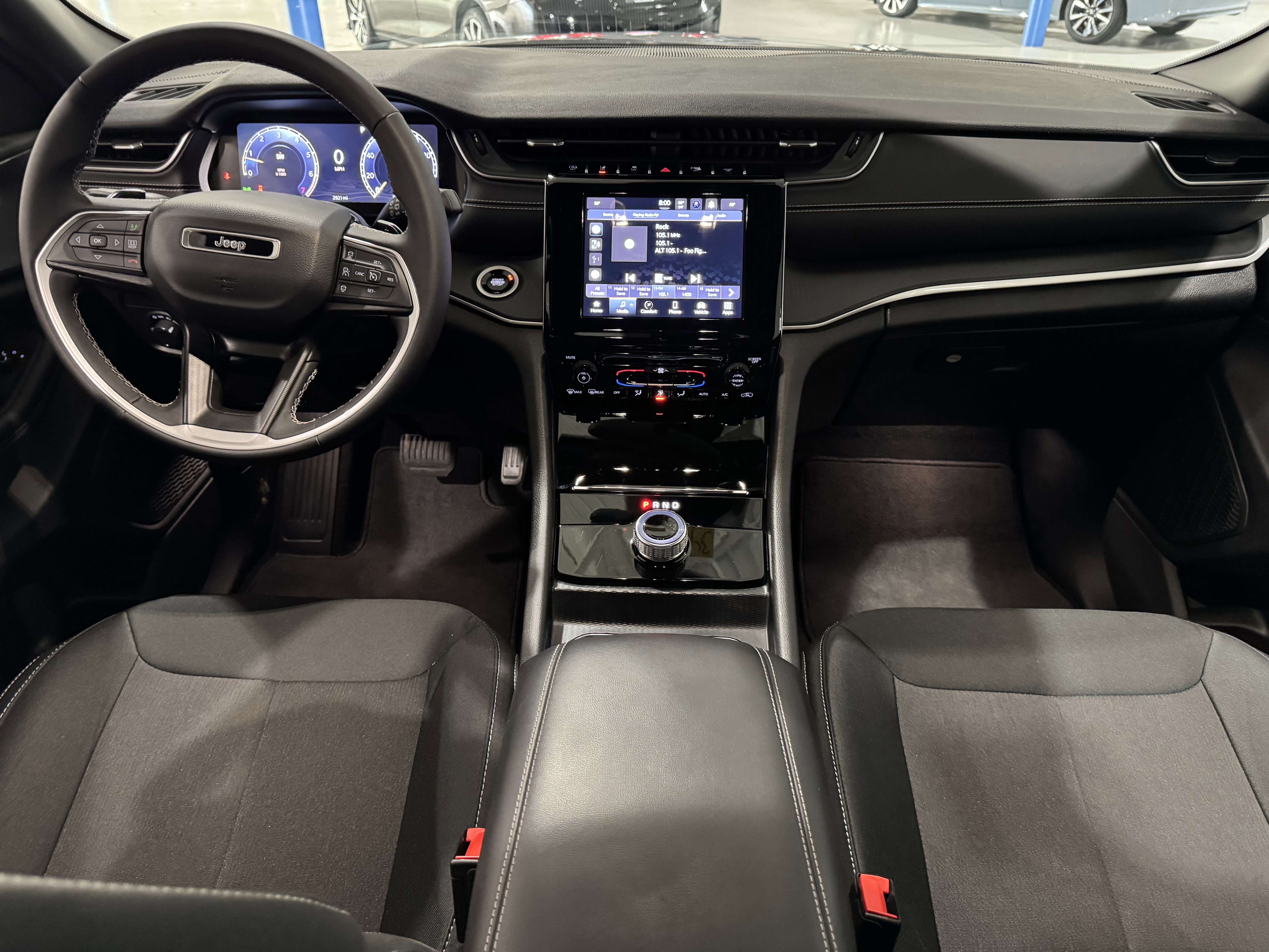 Used 2024 Jeep Grand Cherokee Laredo w/ MOPAR Finishing Package image 22