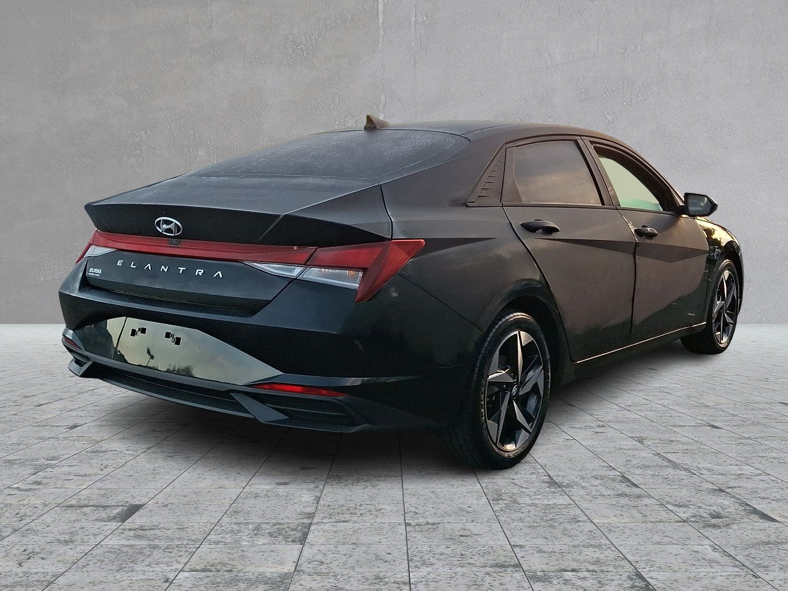 Used 2023 Hyundai Elantra SEL w/ Convenience Package FWD image 4