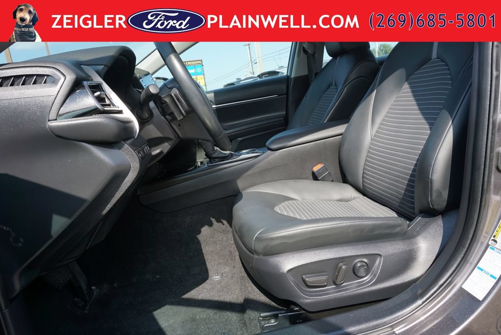 Used 2022 Toyota Camry SE w/ Cold Weather Package AWD/4WD image 16