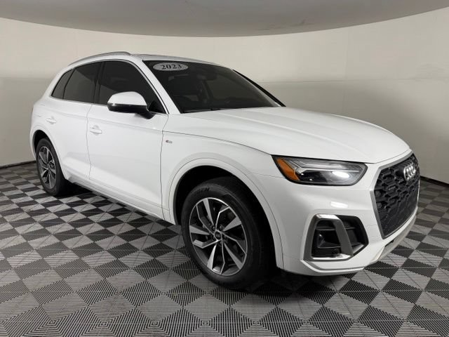 Used 2023 Audi Q5 2.0T Premium Plus w/ Premium Plus Package AWD/4WD image 9