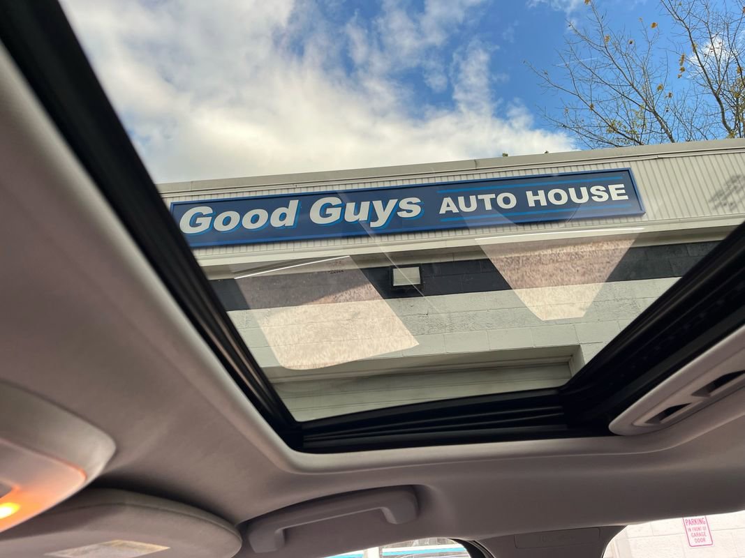 Used 2015 Volvo V60 T5 Platinum image 21