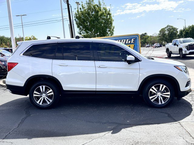 Used 2017 Honda Pilot EX image 2