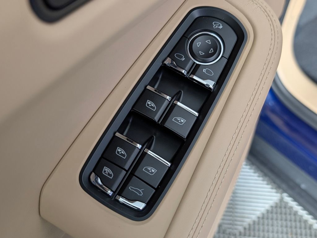 New 2026 Porsche Macan Turbo image 26