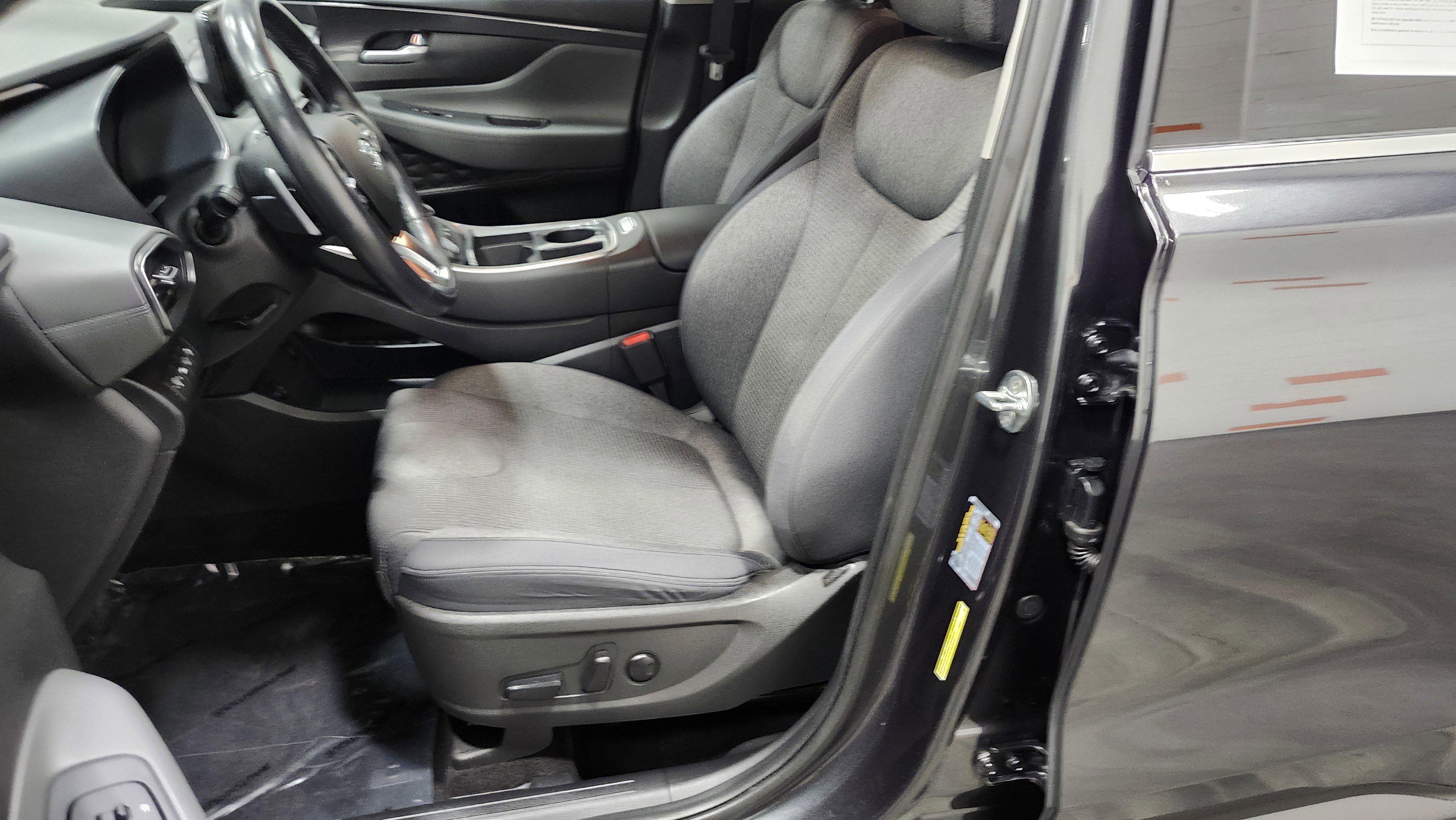 Used 2023 Hyundai Santa Fe SEL image 28