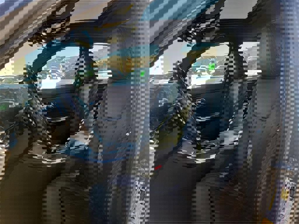 Used 2023 BMW 330i Sedan image 16