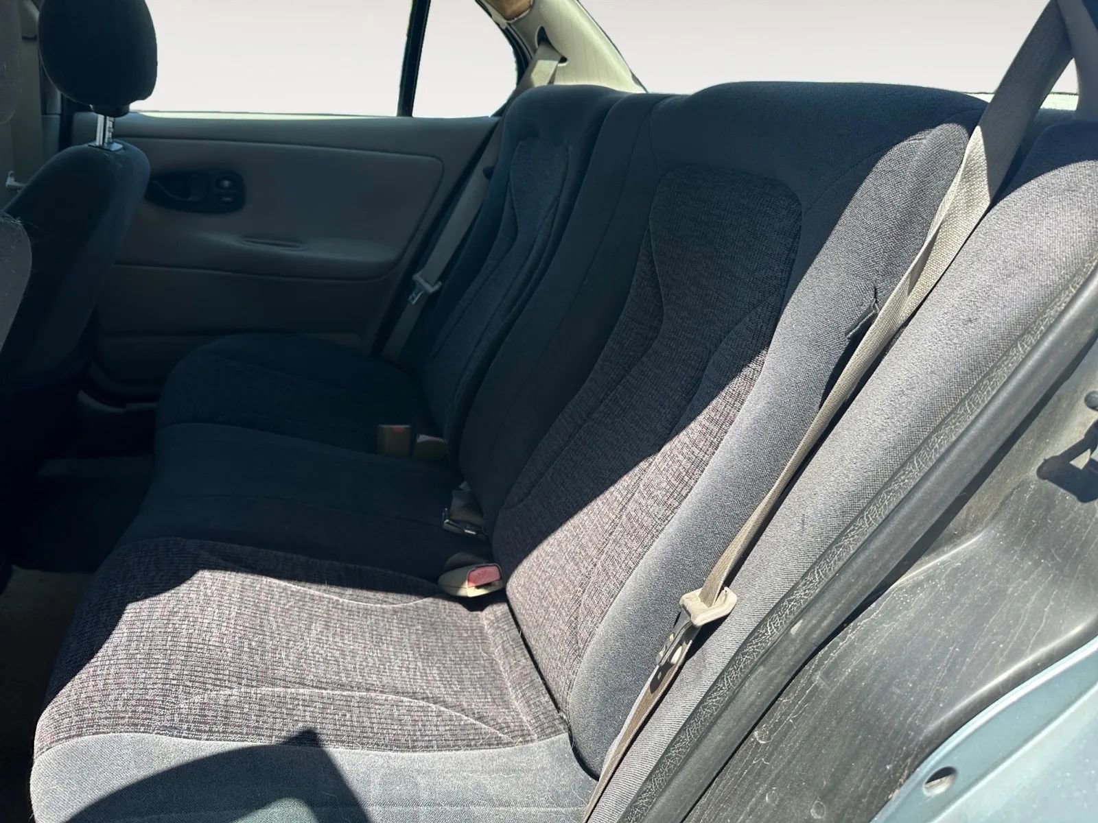 Used 2002 Saturn S-Series SL1 w/ SL1 Option Pkg 1 image 15