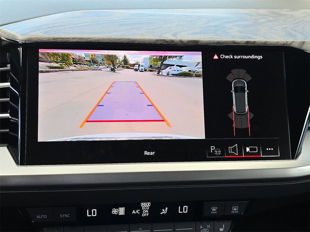 Used 2024 Audi Q4 e-tron Prestige image 30