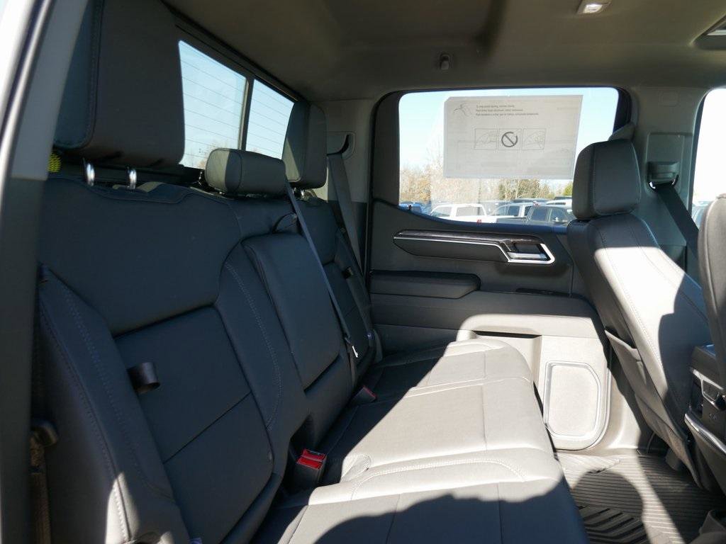 New 2026 Chevrolet Silverado 1500 LTZ w/ LTZ Premium Package image 12
