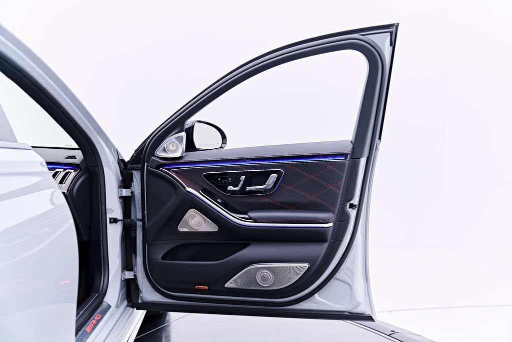 Used 2024 Mercedes-Benz S 63 AMG S w/ Rear Seat Package image 38