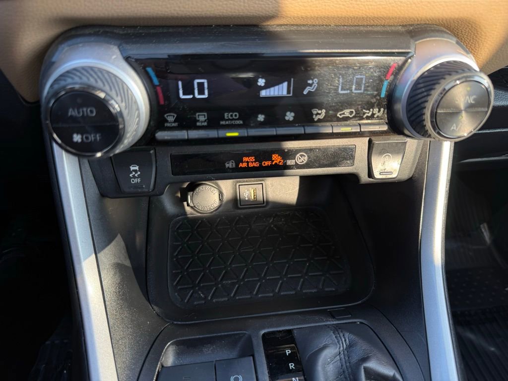 Used 2024 Toyota RAV4 XLE Premium image 29