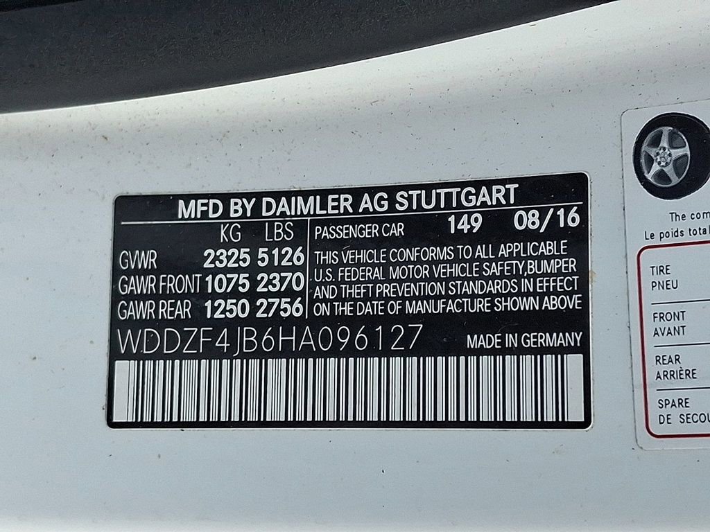 Used 2017 Mercedes-Benz E 300 image 28