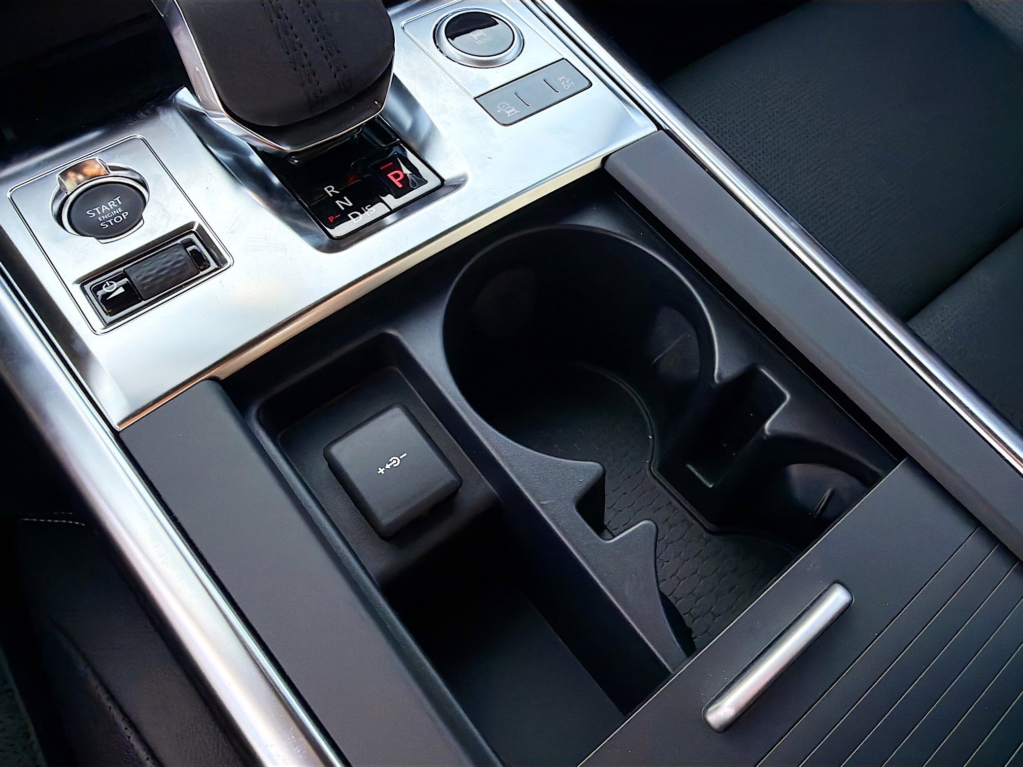 New 2024 Jaguar XF R-Dynamic SE image 32