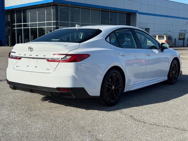 Used 2025 Toyota Camry SE image 5