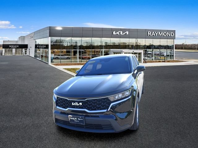 Certified 2023 Kia Sorento LX AWD/4WD image 8