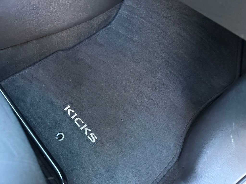 Used 2024 Nissan Kicks SR image 38