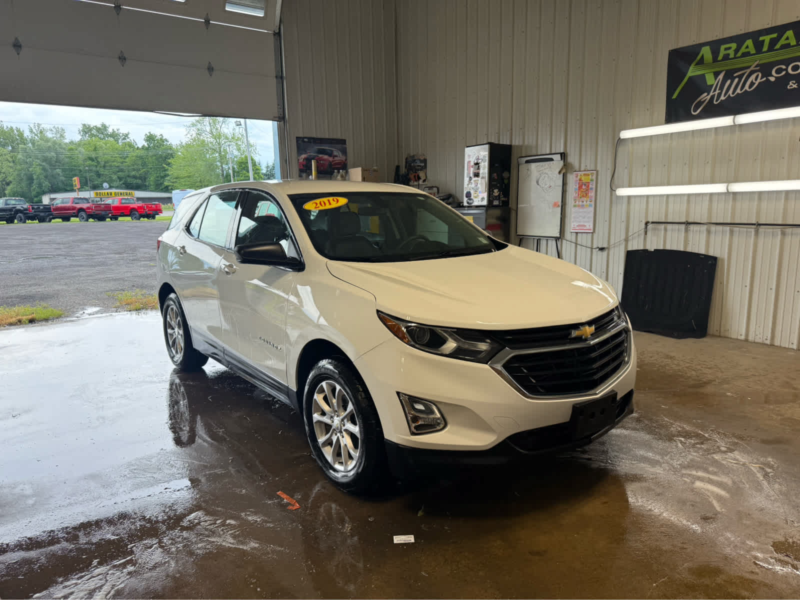 Used 2019 Chevrolet Equinox LS AWD/4WD image 2